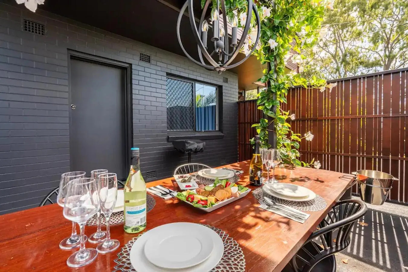Hotel 549 Apartments Hervey Bay