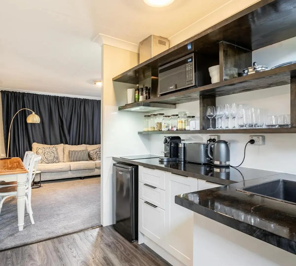 549 Apartments Hervey Bay Hotel